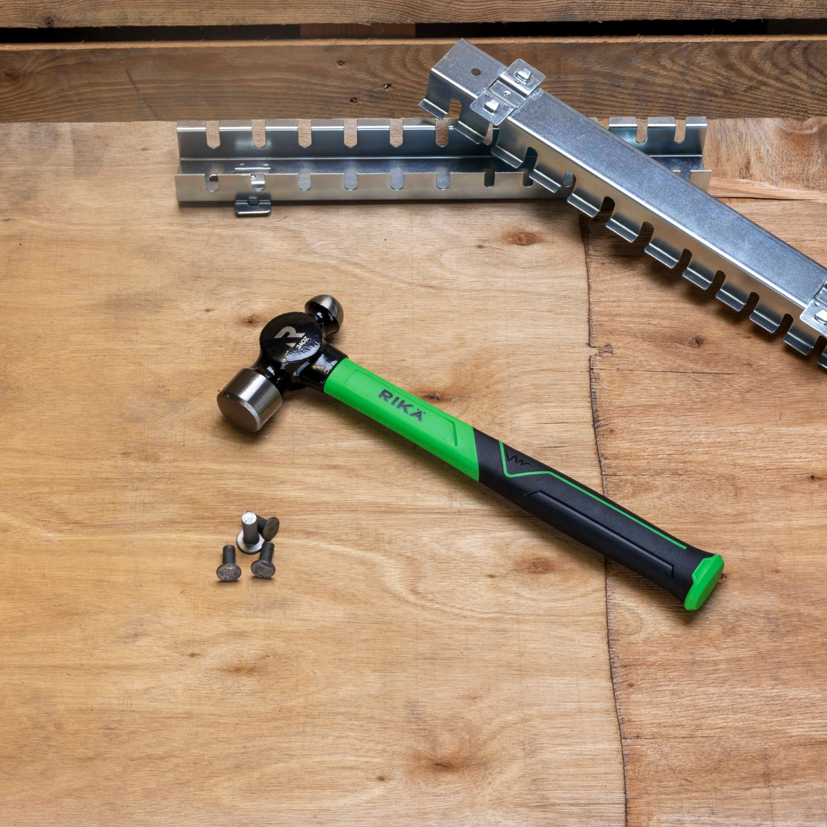 Rikä 24oz Fibreglass Ball Pein Hammer